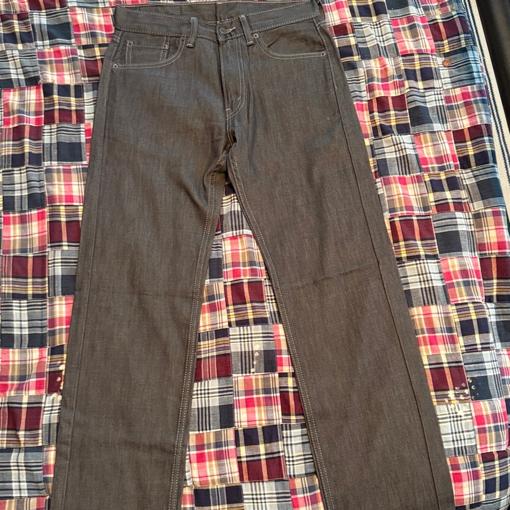 Dark Gray Levi Jeans